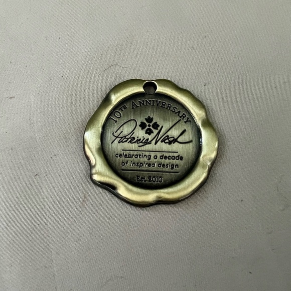 Patricia Nash Elegant Cream Woven Handbag - Picture 7 of 7